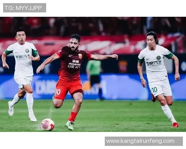 2015年中超精彩对决上海上港与上海申花的巅峰之战回顾